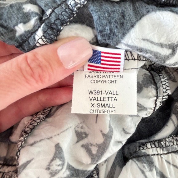 Jams World Size XS Dress Tropical Print Black White Sleeveless Midi Tiered - Picture 9 of 11